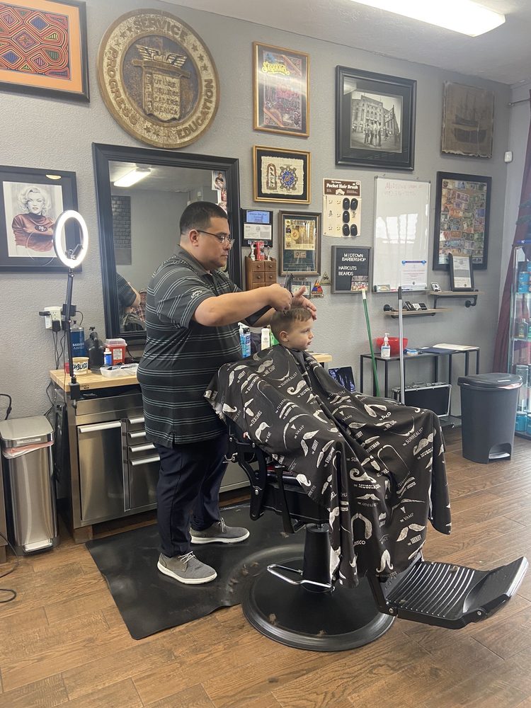 Midtown Barbershop Logo