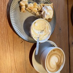 Luca und Lia - Apfelkuchen mit Sahne