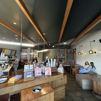 La Colombe Coffee Roasters - Inside - Coffee & Tea Near Me - Beverly Hills, California La Colombe Coffee Roasters - Inside - Coffee & Tea Near Me - Beverly Hills, California