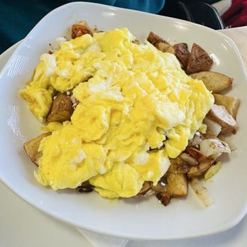 Poached - Skillet Tomato, Onions, Feta Cheese, Scrambled Eggs - Breakfast & Brunch Near Me - Shelby charter Township, Michigan Poached - Skillet Tomato, Onions, Feta Cheese, Scrambled Eggs - Breakfast & Brunch Near Me - Shelby charter Township, Michigan