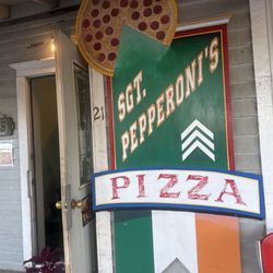 Sergeant's Pepperonie - Entrance