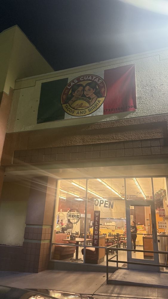 Las Cuatas Tacos and Birria - Photo 2