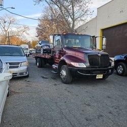 Kds Towing - Towing a car