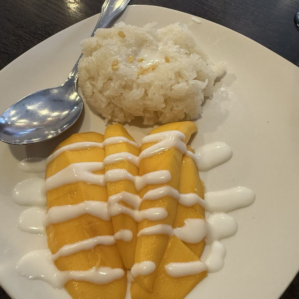 Blue Elephant - SWEET STICKY RICE WITH MANGO - Thai Near Me - Bakersfield, California