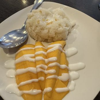 Blue Elephant - SWEET STICKY RICE WITH MANGO - Thai Near Me - Bakersfield, California
