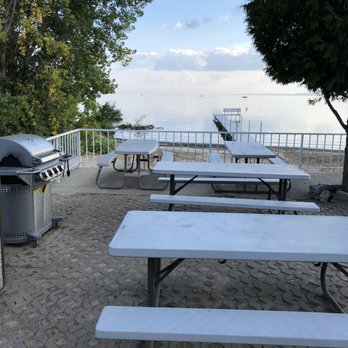 Sand Bay Beach Resort - Hotels Near Me - Sturgeon Bay, Wisconsin