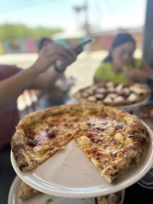 Yukon Pizza by null