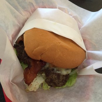 Cool Cat Cafe - Luna burger - Burgers Near Me - Kihei, Hawaii