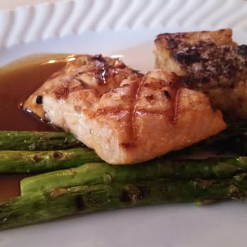 Bistro Cacao - Grilled Salmon - French Near Me - Washington, DC, District of Columbia