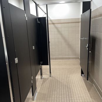 Stuff My Turkey - Bathroom - Chicken Wings Near Me - Las Vegas, Nevada