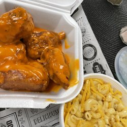 The Soulful Vegan - Buffalo Wings with a side of Mac and Cheese