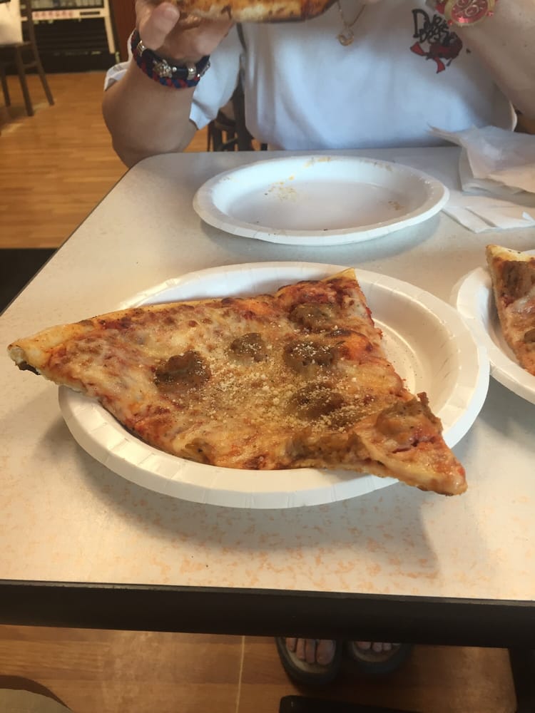 Giant Slice Pizza Temp. CLOSED 17 Photos & 79 Reviews Pizza 785