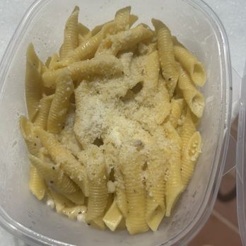 Cacho & Pepe - Cacio e Pepe with penne - Italian Near Me - Granada, GR