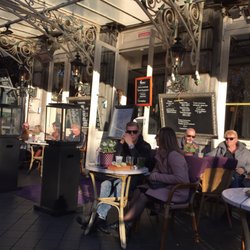Restaurant Grandcafé Momus - Het buiten terras met heaters