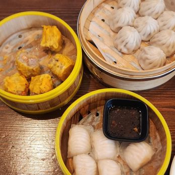 Northern Cafe - D1.Crystal Shrimp Dumpling(5)-虾饺(5) D2.Mixed Meat Shumai(5)-烧麦(5) H1.Juicy Pork Dumplings(8)-小笼包(8) - Dim Sum Near Me - Los Angeles, California