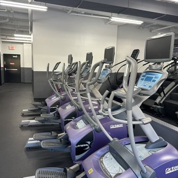 YouFit Gyms - Machinery - Trainers Near Me - Coconut Grove, Florida