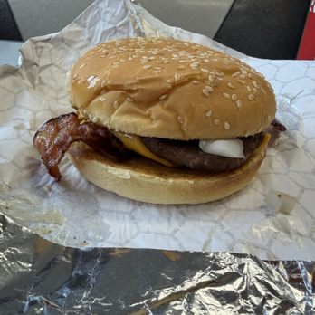 Mikie's - Single Bacon Cheeseburger! - Burgers Near Me - Everett, Washington