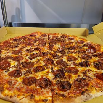 Tahoe’s Pizza - A Larger sized Pepperoni Bacon - Pizza Near Me - Escalon, California Tahoe’s Pizza - A Larger sized Pepperoni Bacon - Pizza Near Me - Escalon, California
