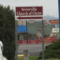 Sevierville Church of Christ - Sign at turn off Parkway to Hicks Drive