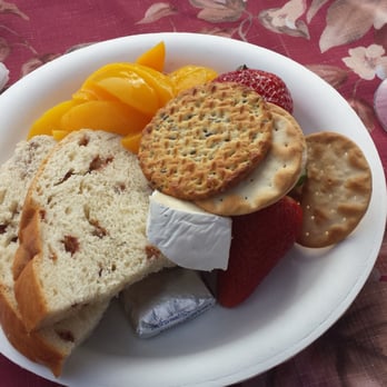 California Dreamin - Good bread and cheese, crackers and fruit - Hot Air Balloons Near Me - Temecula, California