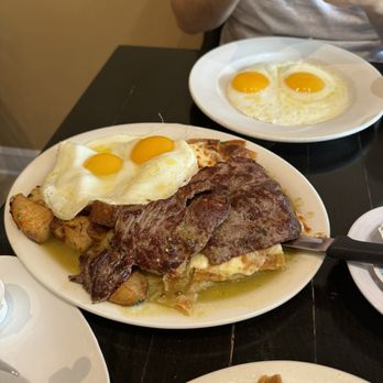Tiztal Cafe - Chilaquiles with Steak and Eggs - Breakfast & Brunch Near Me - Chicago, Illinois
