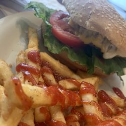 Town Cafe - Cheeseburger and fries