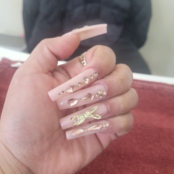 MH Gel Nails Beauty - Nail Salons Near Me - Long Beach, California