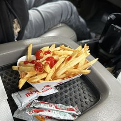 In-N-Out Burger - The replacement fries that were given to us . Thk u unfortunately I finished my burger