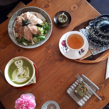 Yama Cafe - tuna tataki, matcha latte, jasmine tea, matcha brownie - Cafes Near Me - Vancouver, British Columbia