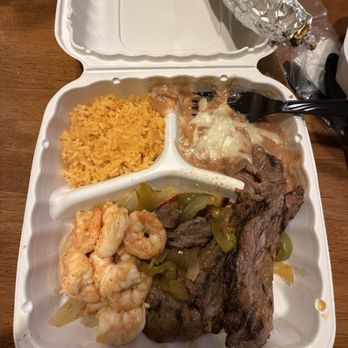 Elvira's Mexican Grill - Not like the menu photos. This is fajitas ?? - Mexican Near Me - Simi Valley, California Elvira's Mexican Grill - Not like the menu photos. This is fajitas ?? - Mexican Near Me - Simi Valley, California
