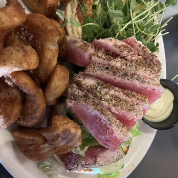 The Bone and Barrel - Delicious fries - New American Near Me - Fairhope, Alabama The Bone and Barrel - Delicious fries - New American Near Me - Fairhope, Alabama