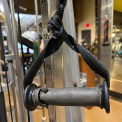 Gold's Gym - Golds finest equipment