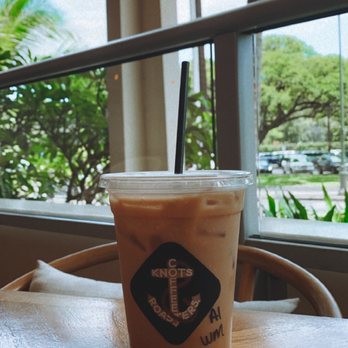 Knots Coffee Roasters - Iced White mocha latte - Coffee & Tea Near Me - Honolulu, Hawaii
