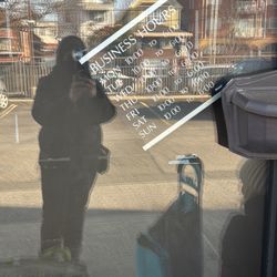 CityHealth Urgent Care - Says supposed to be open saturday and sunday, in reality closed both days