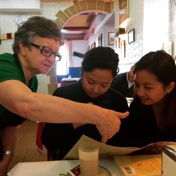 Restaurante Apeadeiro - Helpful ladies! - Portuguese Near Me - Sintra, 11