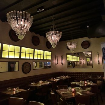 The Pearl - Dining Area - New American Near Me - Columbus, Ohio