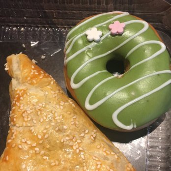 Sweet Hut Bakery & Cafe - Curry puff and matcha donut - Bakeries Near Me - Duluth, Georgia Sweet Hut Bakery & Cafe - Curry puff and matcha donut - Bakeries Near Me - Duluth, Georgia