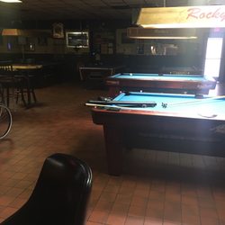 Rockys Bar & Grill