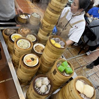 蓮香茶室 - Cantonese Near Me - Hong Kong, HK
