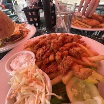 Maud's Tavern - Burger, fried clams, fish and chips! - Bars Near Me - Hastings on Hudson, New York Maud's Tavern - Burger, fried clams, fish and chips! - Bars Near Me - Hastings on Hudson, New York