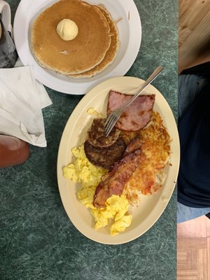 George's Cafe by null
