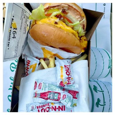 In-N-Out Burger by null