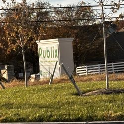 Publix Food & Pharmacy - Signage