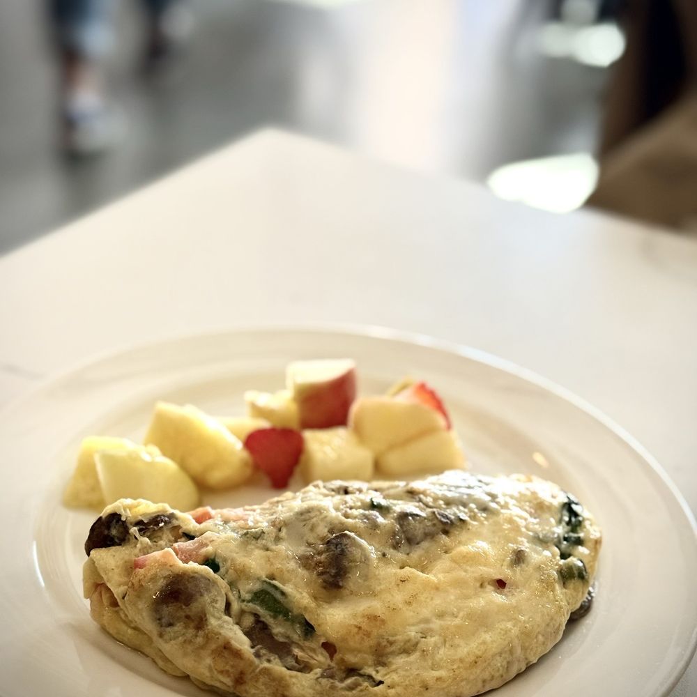 Le Coffee Shop - Veggie Omelette - Breakfast & Brunch Near Me - Temecula, California Le Coffee Shop - Veggie Omelette - Breakfast & Brunch Near Me - Temecula, California