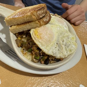 Crackers & Co Cafe - Ultimate Hash - yummy! - American Near Me - Mesa, Arizona