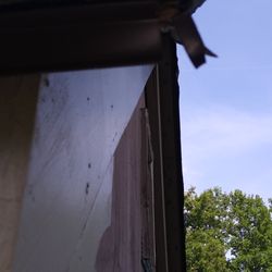 Brown Dale Roofing - eave strip not installed properly