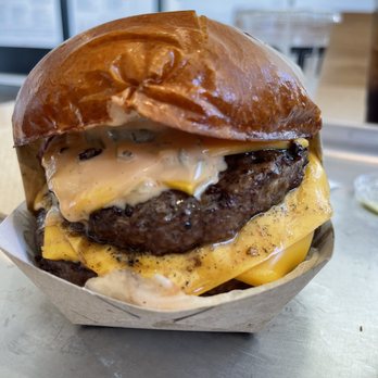 Gotts Roadside - Double cheeseburger - Burgers Near Me - Napa, California Gotts Roadside - Double cheeseburger - Burgers Near Me - Napa, California