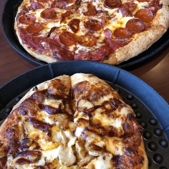 Barro's Pizza - mini BBQ Chicken Pizza, large Pepperoni Pizza - Pizza Near Me - Phoenix, Arizona Barro's Pizza - mini BBQ Chicken Pizza, large Pepperoni Pizza - Pizza Near Me - Phoenix, Arizona