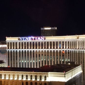 The High Roller - Amusement Parks Near Me - Las Vegas, Nevada