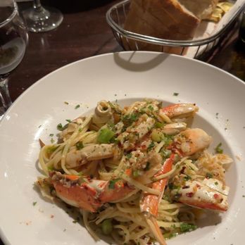 Sotto Mare - Half Crab Diavolo Over Linguine - Seafood Near Me - San Francisco, California Sotto Mare - Half Crab Diavolo Over Linguine - Seafood Near Me - San Francisco, California